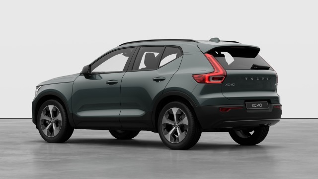 Volvo XC40 B4 | 197 + 14 hp/145 + 10 kW