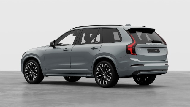 Volvo XC90 B5 | 250 + 14 hp/184 + 10 kW