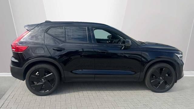 2024 Volvo XC40 2.0 B3 Mild hybrid Petrol Black Edition Plus