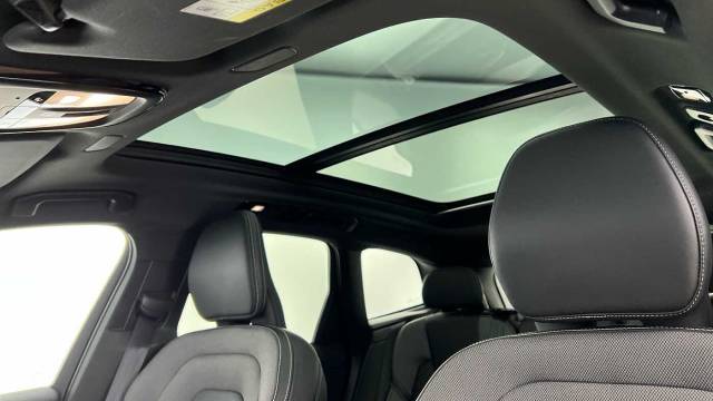 2022 Volvo XC60 2.0 T6 AWD PHEV Recharge R-Design