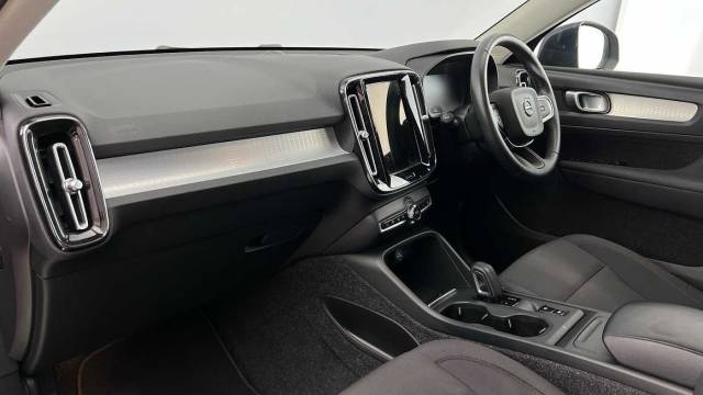 2021 Volvo XC40 2.0 B4 mild hybrid Petrol Momentum