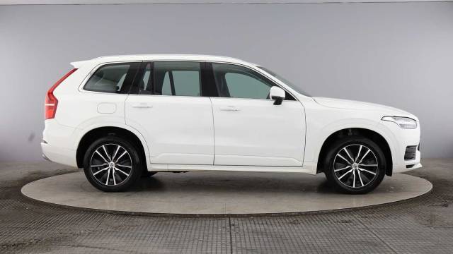 2022 Volvo XC90 2.0 B5 AWD mild hybrid Diesel Momentum