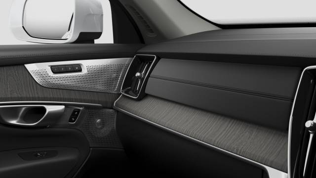 Volvo XC90 B5 | 250 + 14 hp/184 + 10 kW