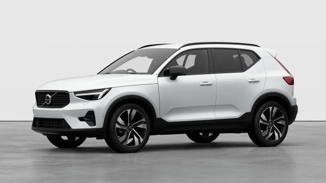 Volvo XC40 B3 | 163 + 14 hp/120 + 10 kW SUV Petrol Crystal White