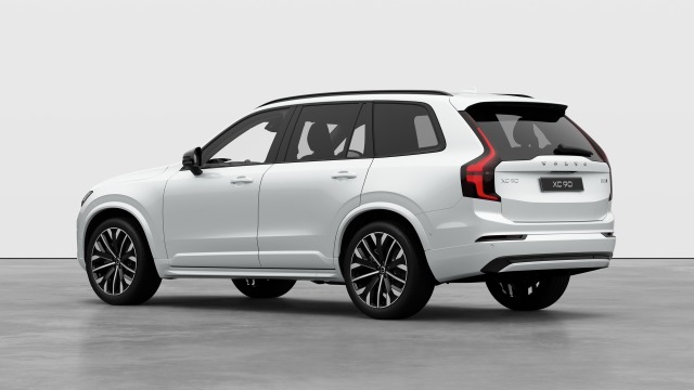 Volvo XC90 B5 | 250 + 14 hp/184 + 10 kW