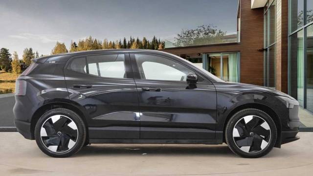 2024 Volvo Ex30 Twin Motor Performance Plus Electric