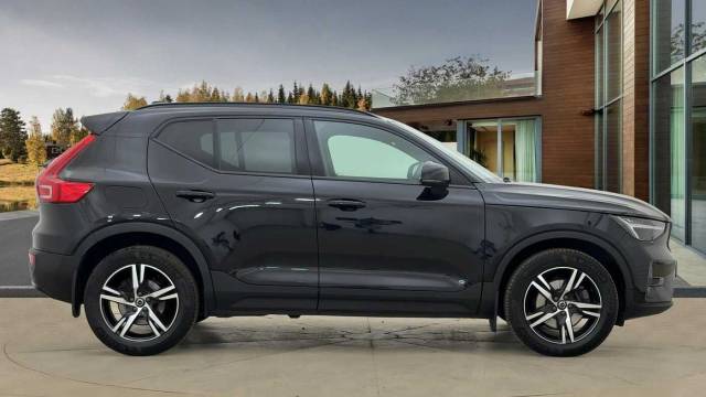 2022 Volvo XC40 2.0 B3 mild hybrid Petrol Plus Dark