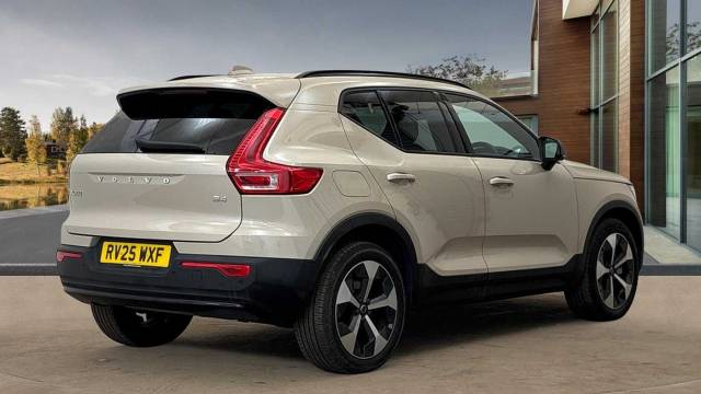 2025 Volvo XC40 2.0 B4 Mild hybrid Petrol Plus Dark