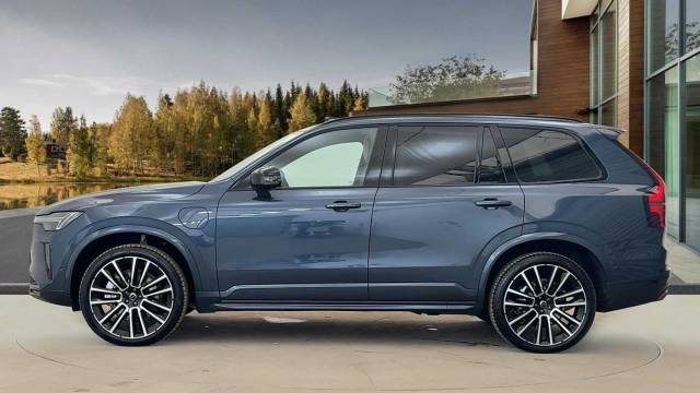 2025 Volvo XC90 2.0 T8 AWD PHEV Recharge Ultra Dark