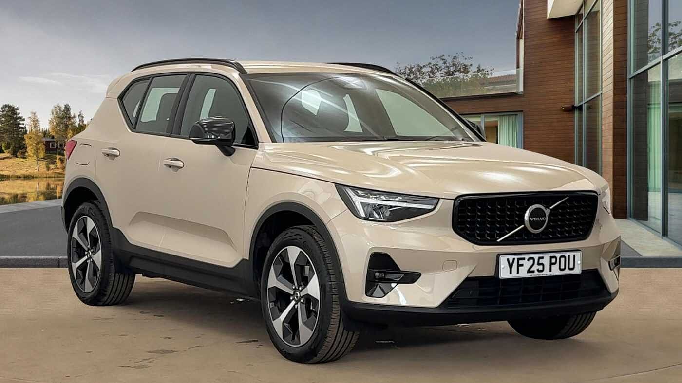2025 Volvo XC40