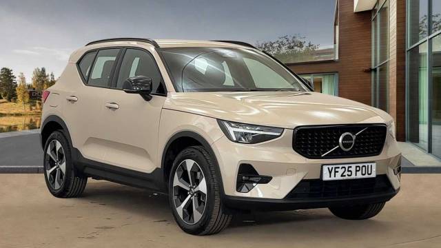 Volvo XC40 2.0 B3 Mild hybrid Petrol Plus Dark 4x4 vehicle Petrol Sand Dune