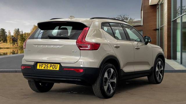 2025 Volvo XC40 2.0 B3 Mild hybrid Petrol Plus Dark