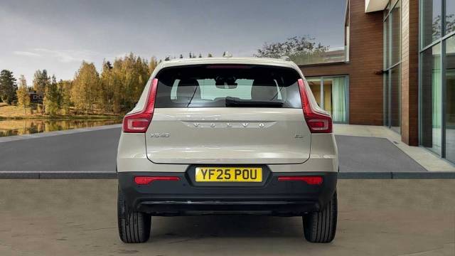 2025 Volvo XC40 2.0 B3 Mild hybrid Petrol Plus Dark