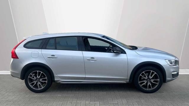 2018 Volvo V60 2.0 D4 Lux Nav Automatic