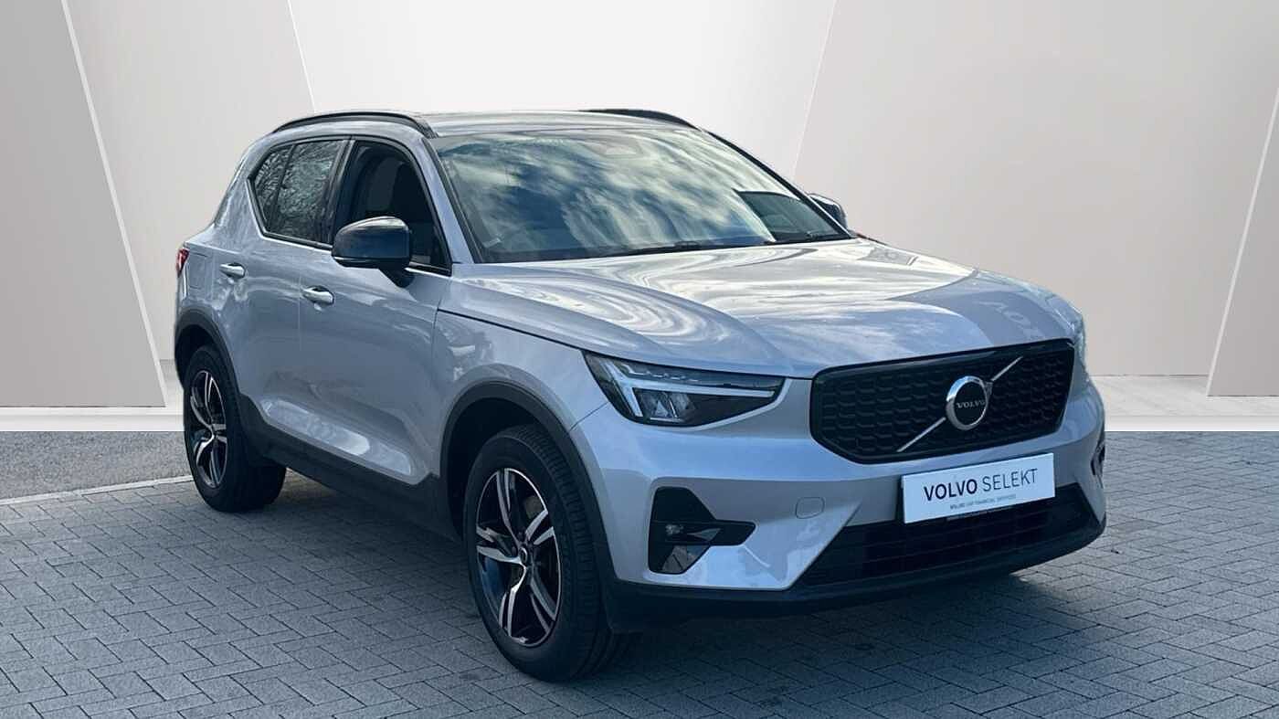 2023 Volvo XC40