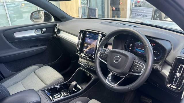 2023 Volvo XC40 2.0 B3 mild hybrid Petrol Plus Dark