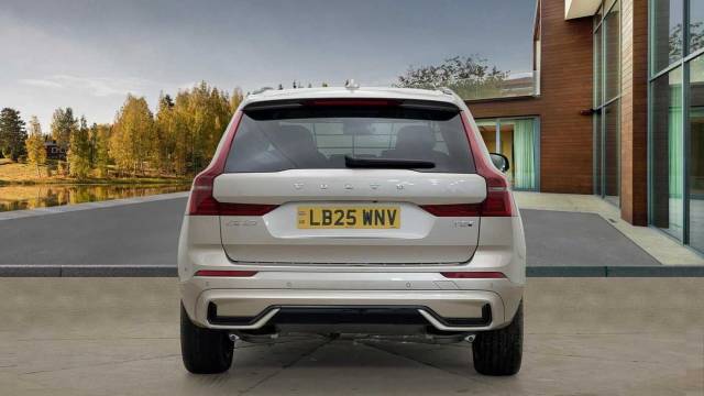 2025 Volvo XC60 2.0 T8 AWD PHEV Recharge Ultra Dark