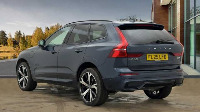 2025 Volvo XC60 2.0 T8 AWD PHEV Ultra Dark