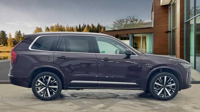 2025 Volvo XC90 2.0 T8 AWD PHEV Core Bright