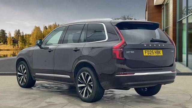 2025 Volvo XC90 2.0 T8 AWD PHEV Core Bright