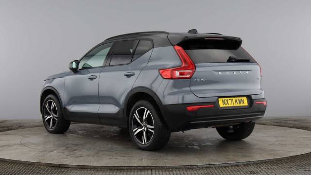 2022 Volvo XC40 1.5 T3 R-Design Manual