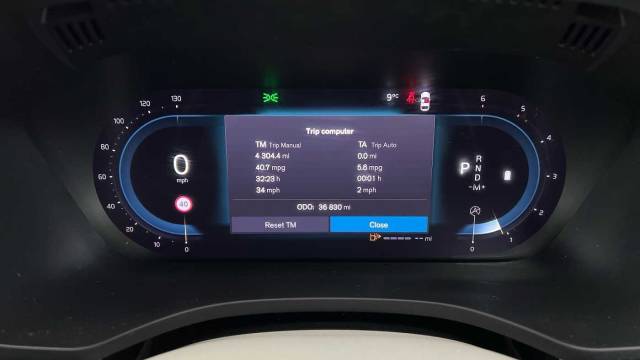 2021 Volvo XC60 2.0 B4 AWD mild hybrid Diesel Momentum