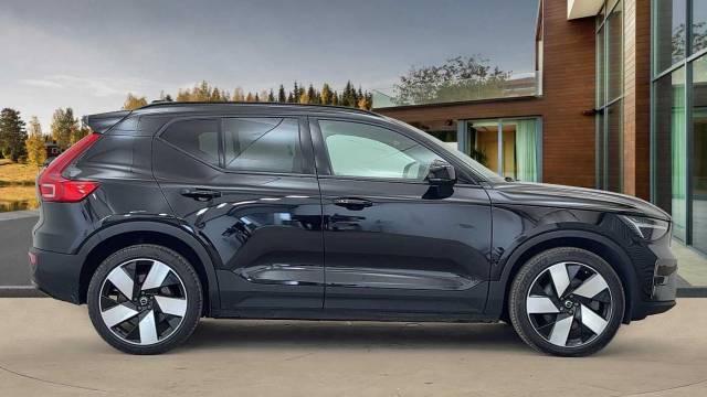 2022 Volvo XC40 Single Motor Recharge Plus