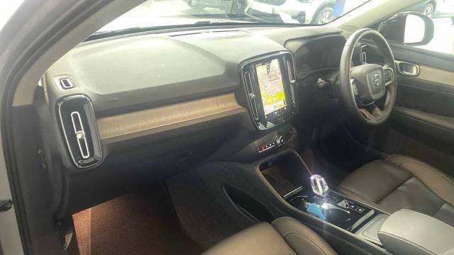 2024 Volvo XC40 2.0 B4 Mild hybrid Petrol Ultra Dark