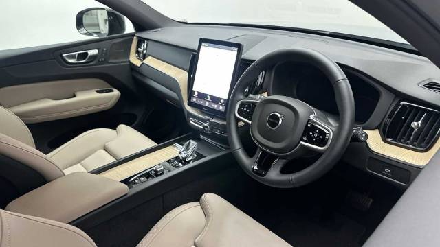 2025 Volvo XC60 2.0 B5 AWD Mild hybrid Petrol Plus Dark