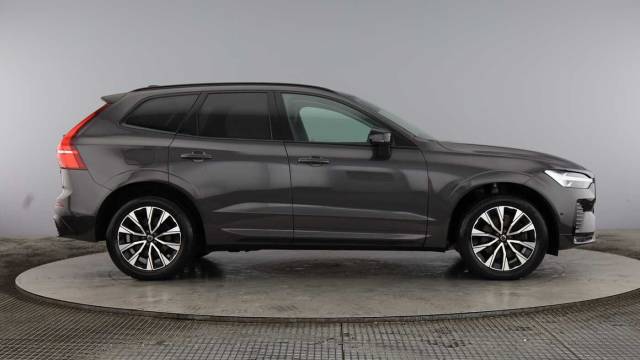 2022 Volvo XC60 2.0 B4 AWD mild hybrid Diesel Plus Dark