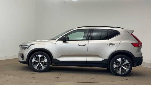 2022 Volvo XC40 2.0 B4 mild hybrid Petrol Ultimate Dark