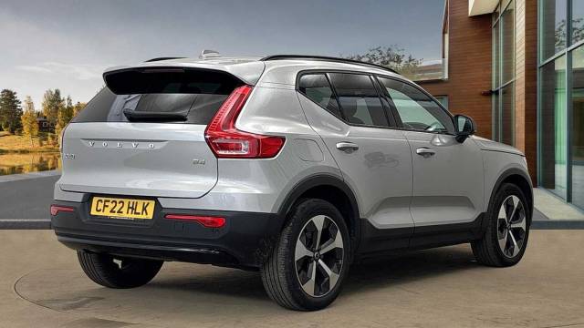2022 Volvo XC40 2.0 B4 mild hybrid Petrol Ultimate Dark