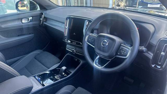 2025 Volvo Ec40 Black Edition Plus Single Motor Extended Range