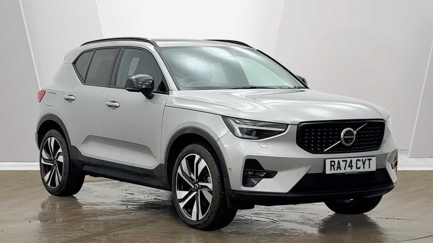 2025 Volvo XC40