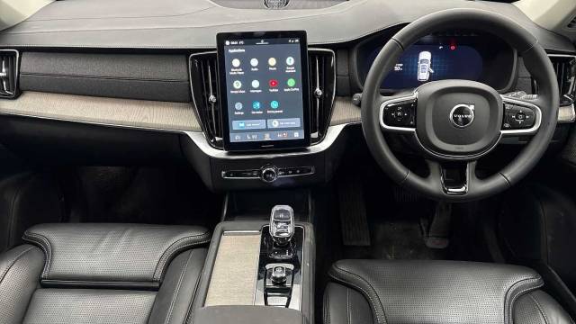 2025 Volvo XC90 2.0 B5 AWD Mild hybrid Petrol Ultra Dark