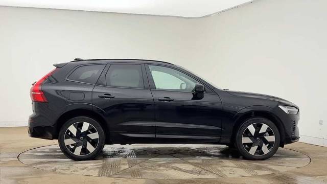 2025 Volvo XC60 2.0 T8 AWD PHEV Recharge Ultra Dark