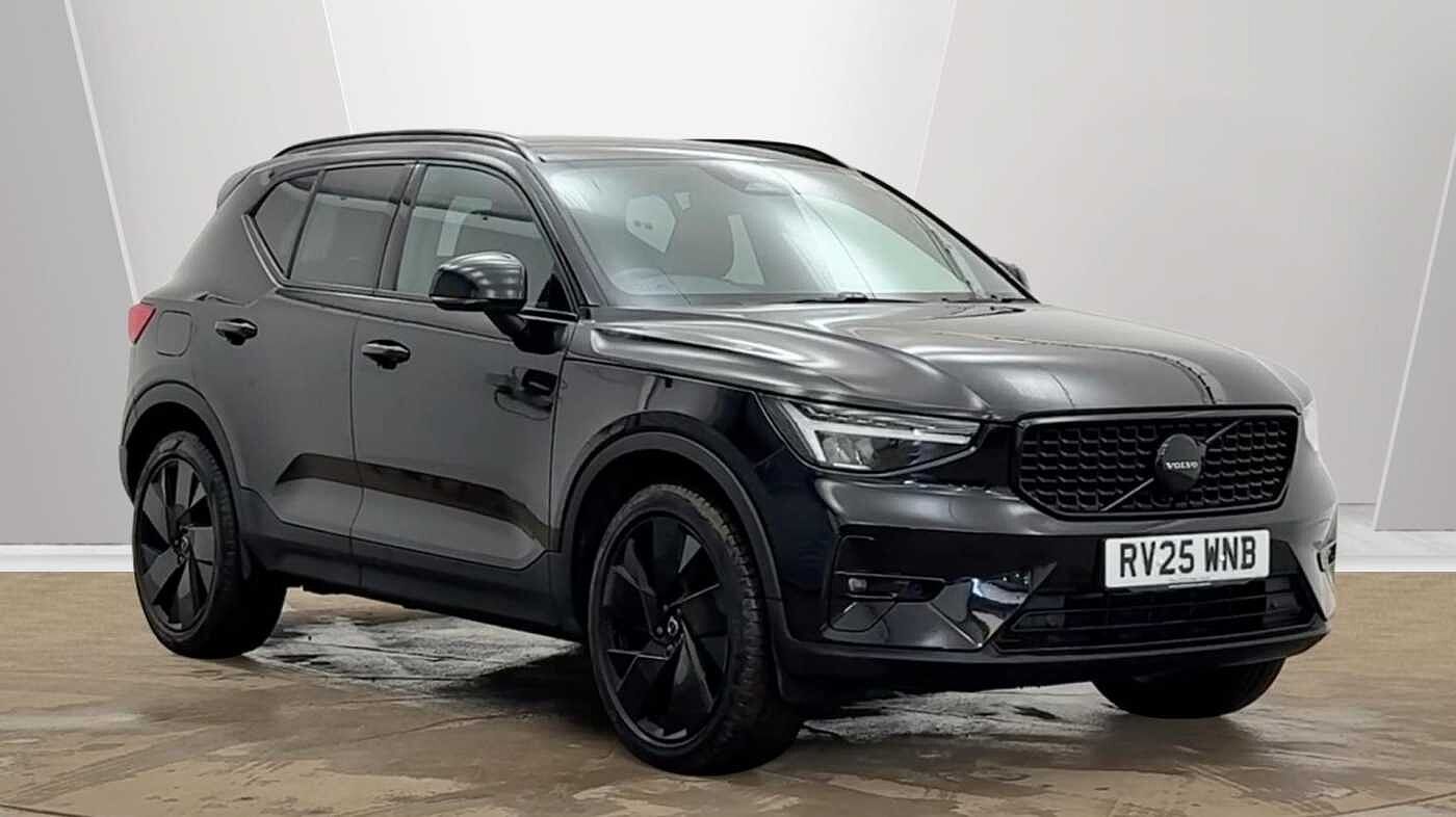 2025 Volvo XC40