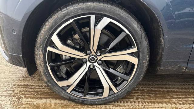 2025 Volvo XC60 2.0 B5 AWD Mild hybrid Petrol Ultra Dark
