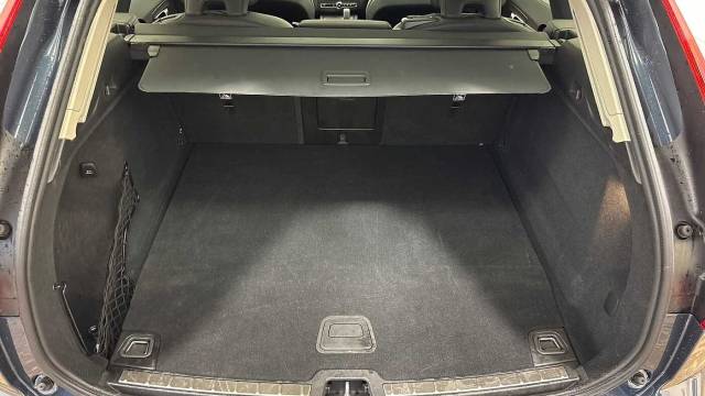 2025 Volvo XC60 2.0 T6 AWD PHEV Recharge Plus Dark