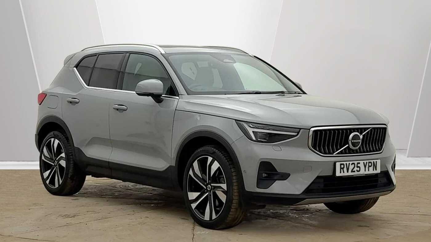 2025 Volvo XC40