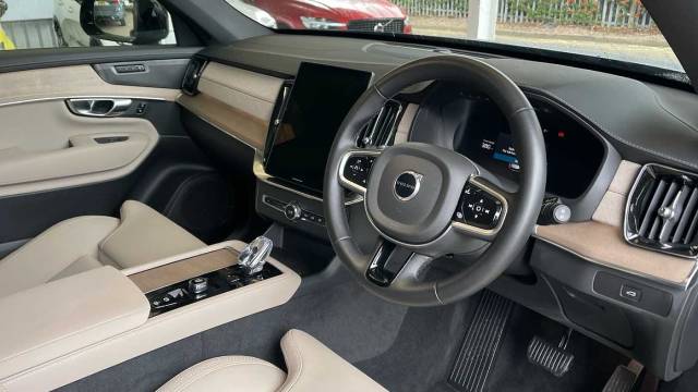 2025 Volvo XC90 2.0 B5 AWD Mild Hybrid Petrol Plus Dark