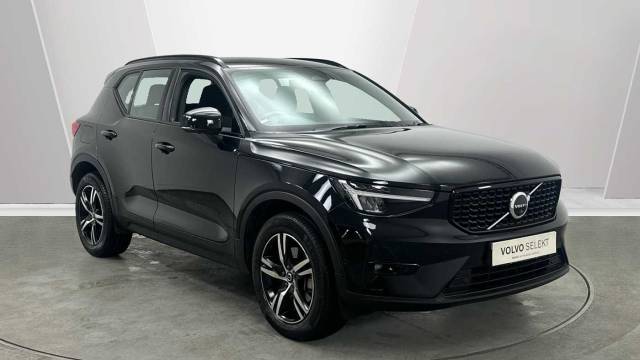 Volvo XC40 2.0 B3 Mild hybrid Petrol Plus Dark 4x4 vehicle Petrol Onyx Black