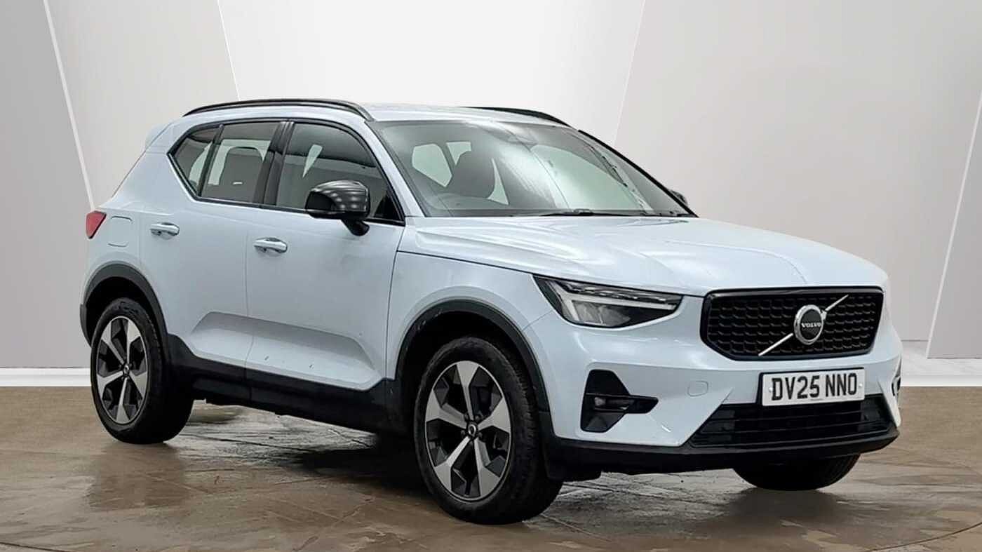 2025 Volvo XC40
