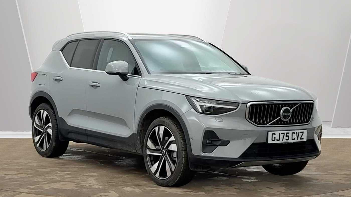 2025 Volvo XC40