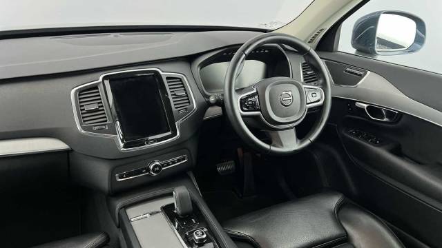 2022 Volvo XC90 2.0 B5 AWD mild hybrid Diesel Momentum