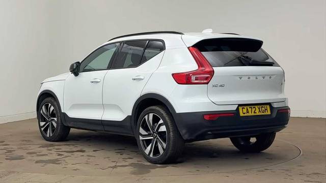 2022 Volvo XC40 2.0 B4 mild hybrid Petro Ultimate Dark
