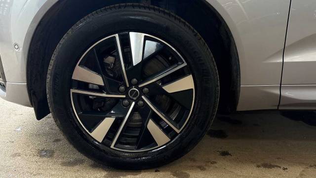 2025 Volvo XC60 2.0 B5 AWD Mild Hybrid Petrol Plus Dark