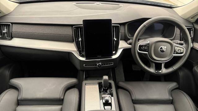 2025 Volvo XC90 2.0 B5 AWD Mild hybrid Petrol Core Bright