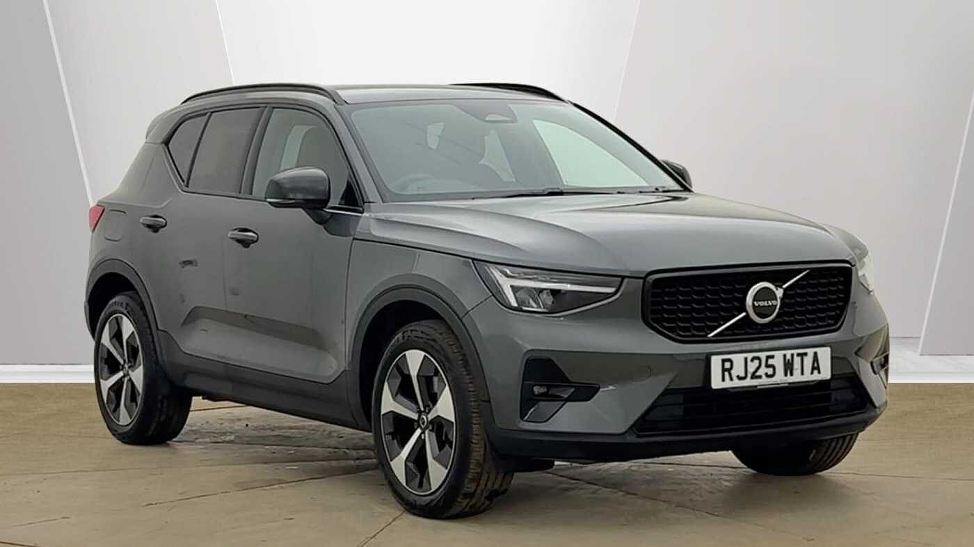 2025 Volvo XC40