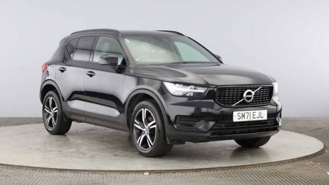 Volvo XC40 1.5 T3 R-Design Manual 4x4 vehicle Petrol Onyx Black